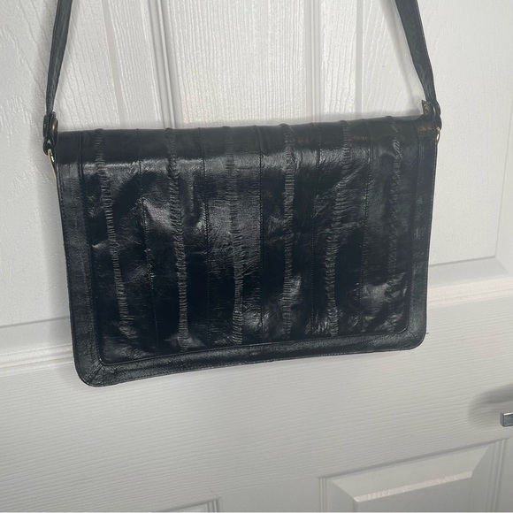 Vintage 60s/70s Genuine Eel Leather Shoulder Handbag in Black 11" X 7" X 1.5" - Picture 4 of 10
